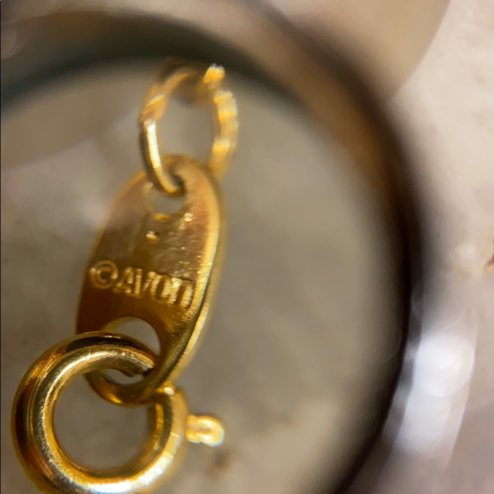 XxHold Xx Avon gold chain 24” - Picture 10 of 15